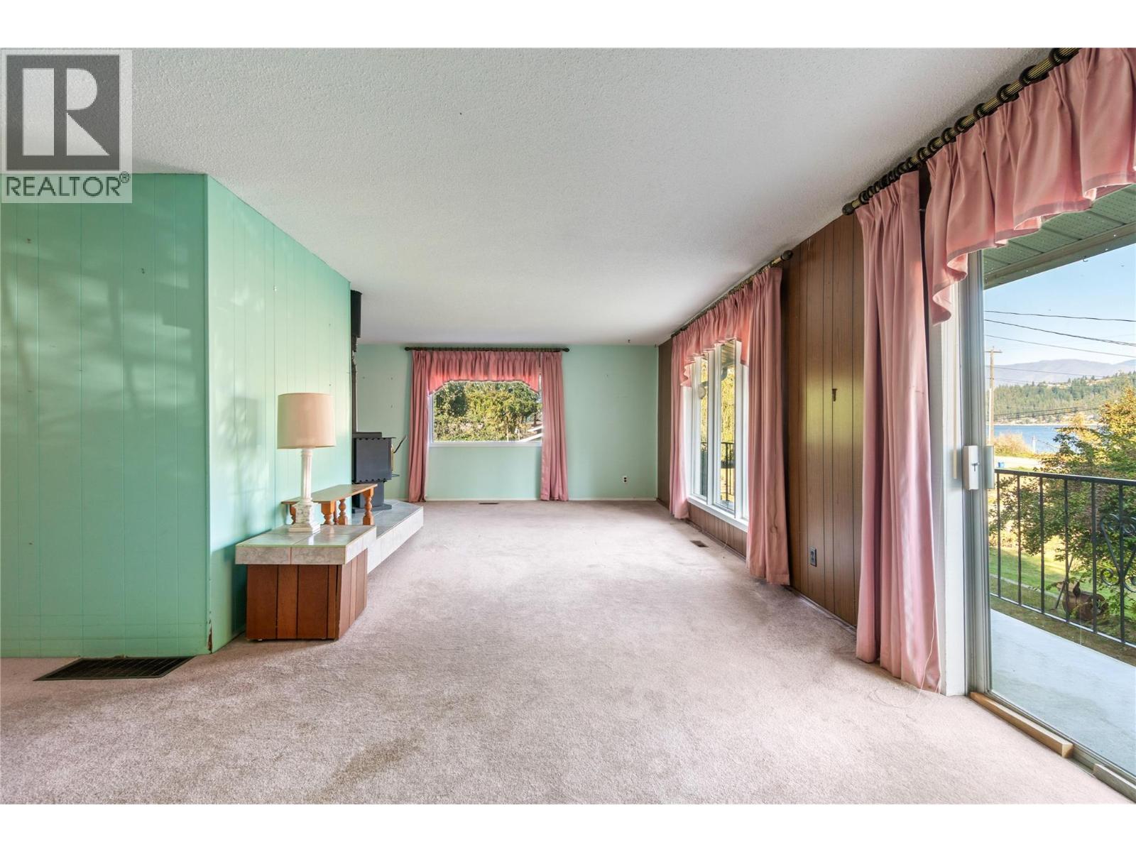 2602 Blind Bay Road, Blind Bay