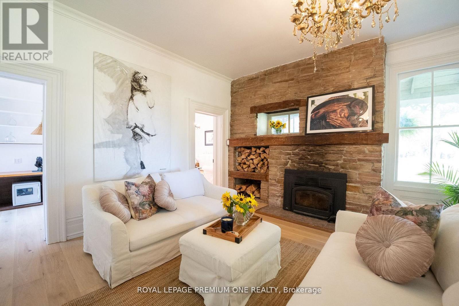 Single Family House for Sale in  HEART LAKE ROAD Caledon (Inglewood) 