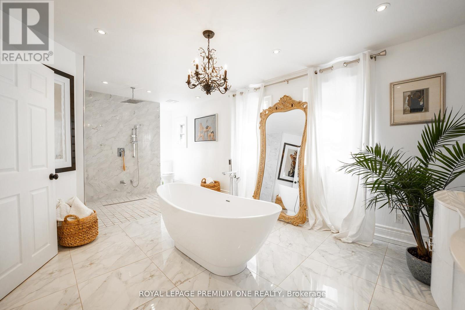 Single Family House for Sale in  HEART LAKE ROAD Caledon (Inglewood) 