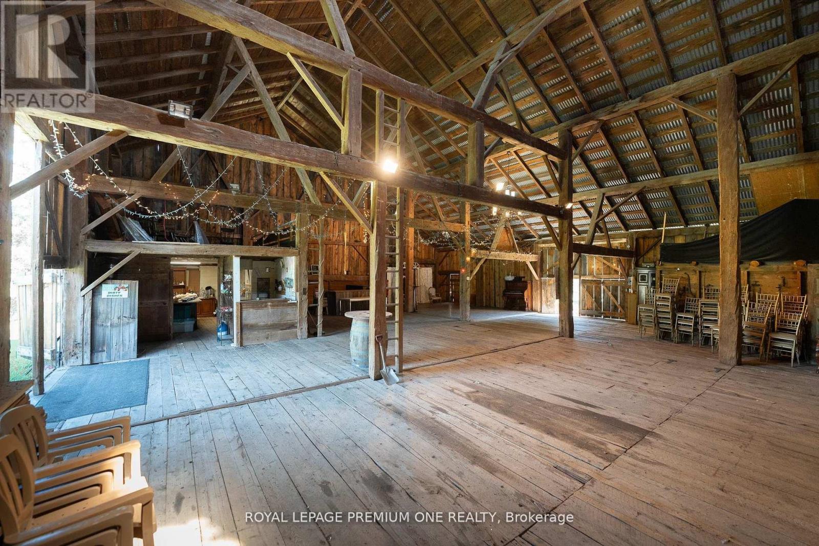 Single Family House for Sale in  HEART LAKE ROAD Caledon (Inglewood) 