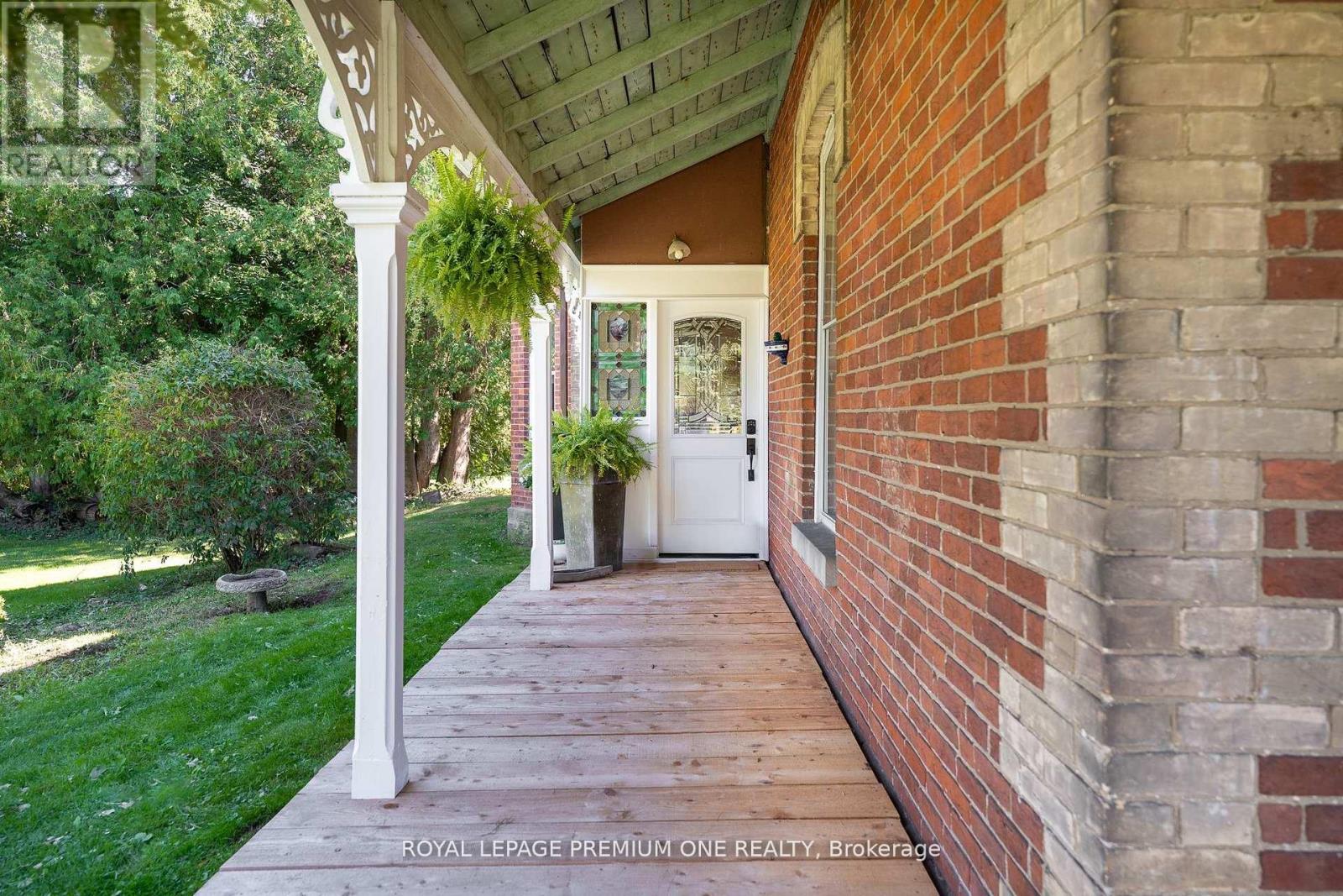 Single Family House for Sale in  HEART LAKE ROAD Caledon (Inglewood) 