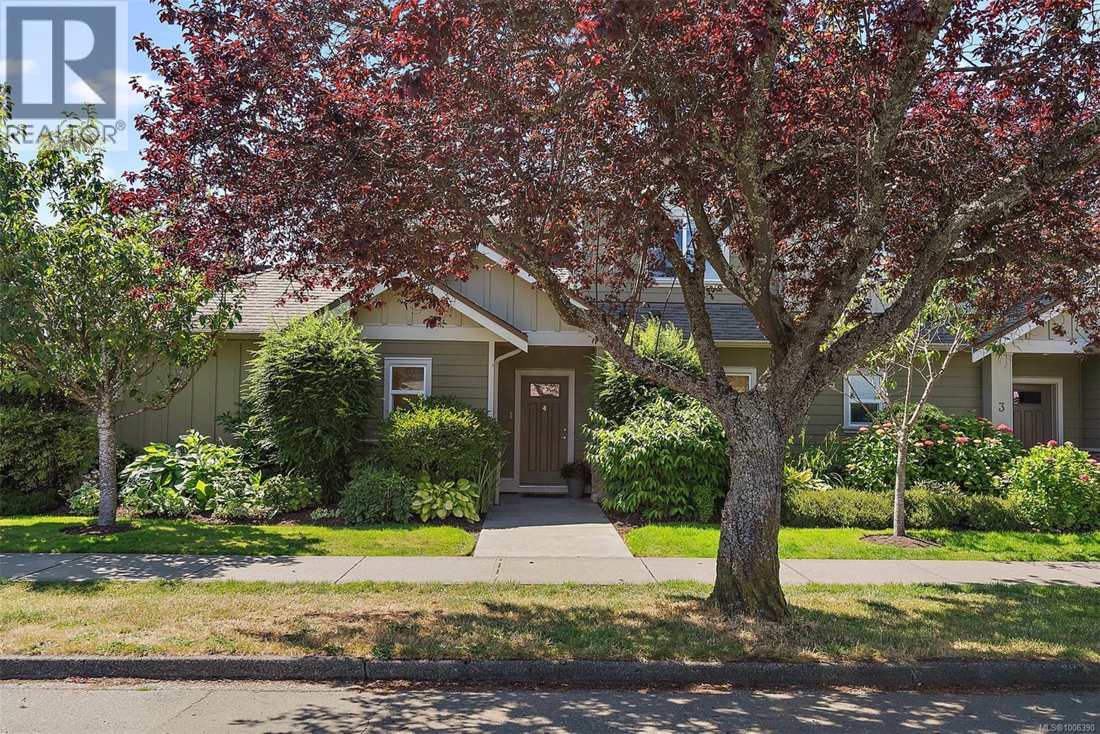 4 2449 Malaview Ave, Sidney