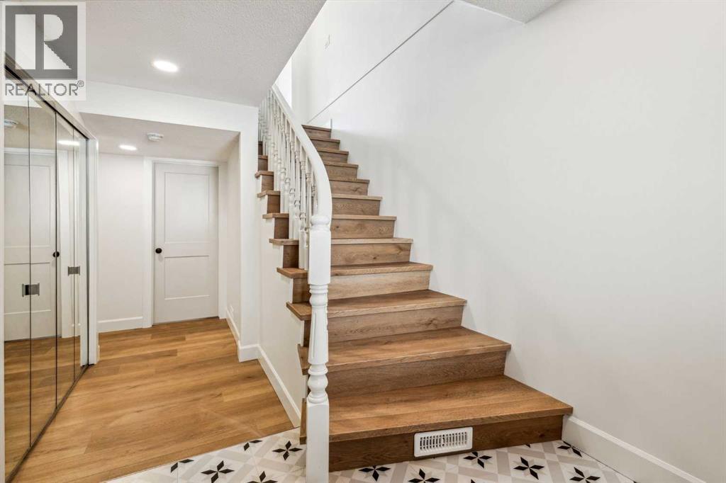 Single Family House for Sale in    Street NW Varsity Calgary 