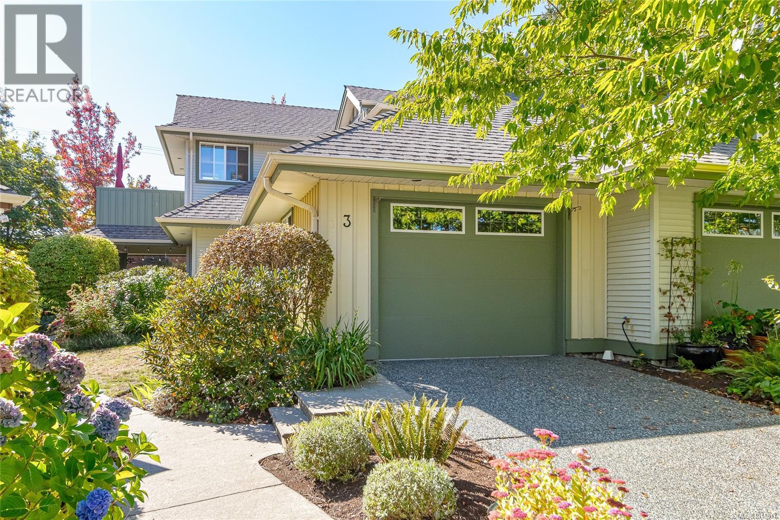 3 340 Young St, Parksville