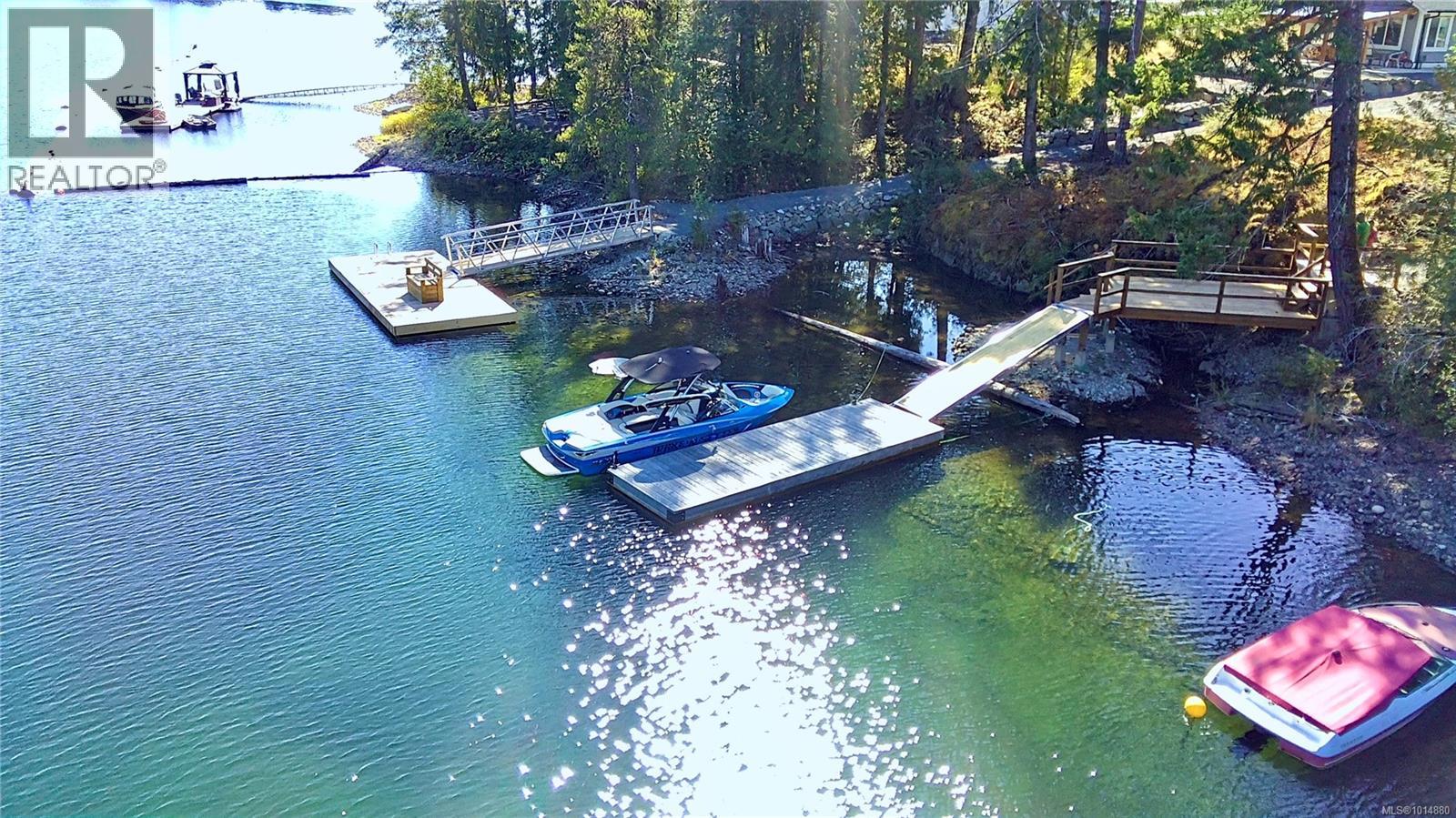 11222 Pine St, Port Alberni