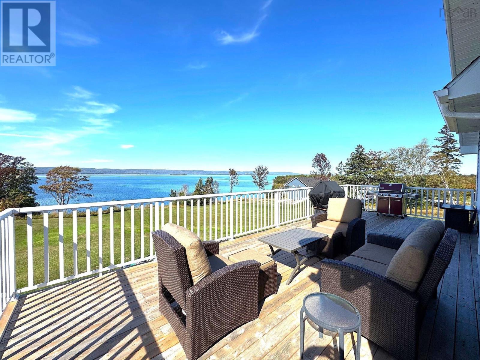 Property 8 of 44 of 3359 West bay Rd