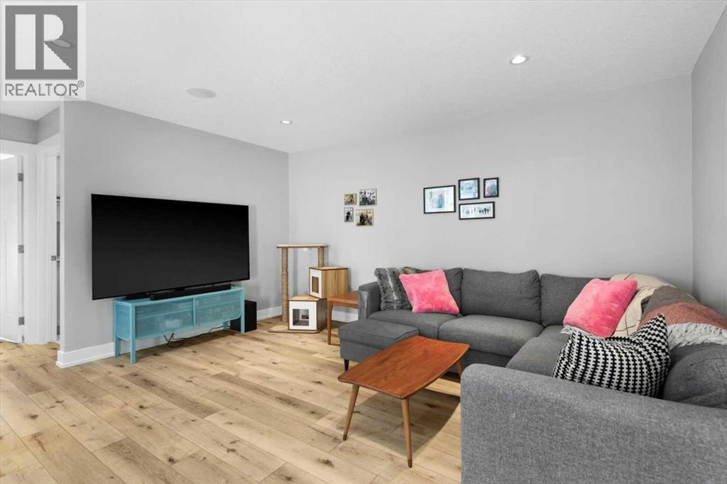 Single Family House for Sale in   Street NW Banff Trail Calgary 