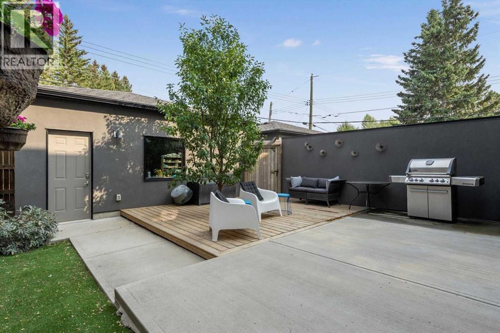 Single Family House for Sale in   Street NW Banff Trail Calgary 