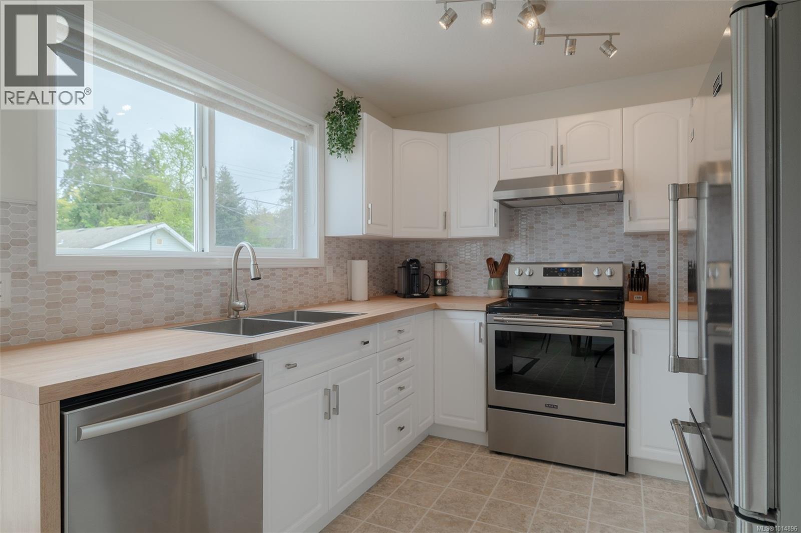 2575 2ND Ave, Port Alberni