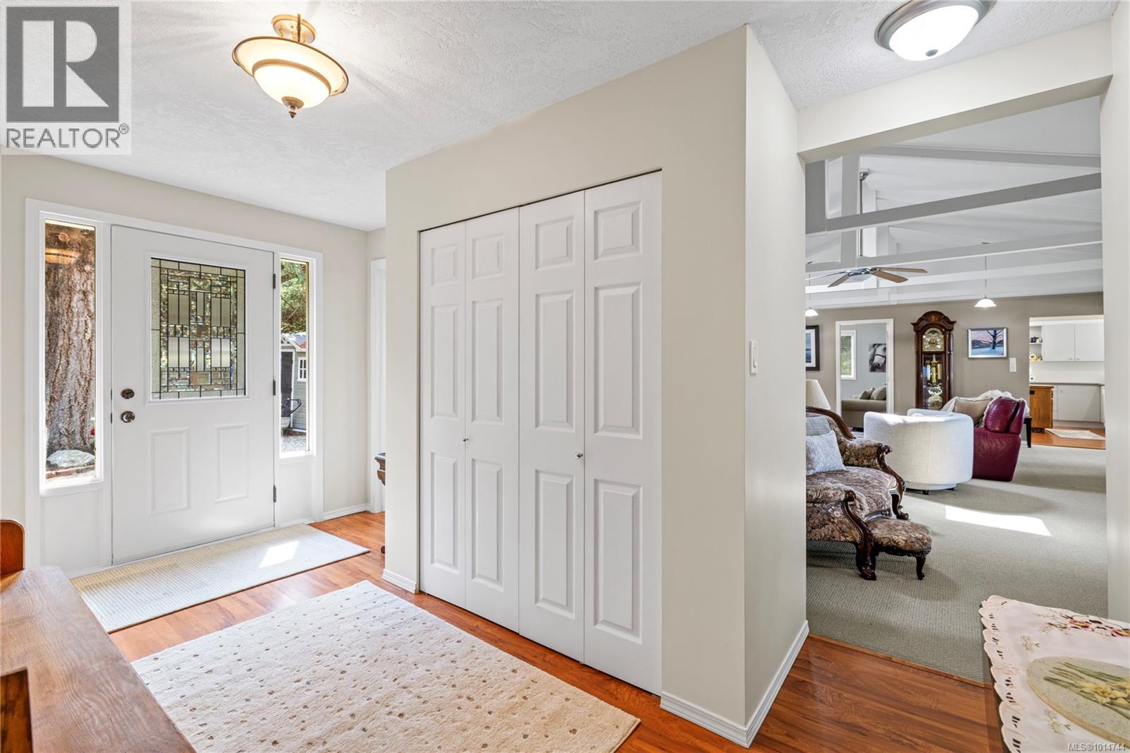 3022 Park Pl, Nanoose Bay