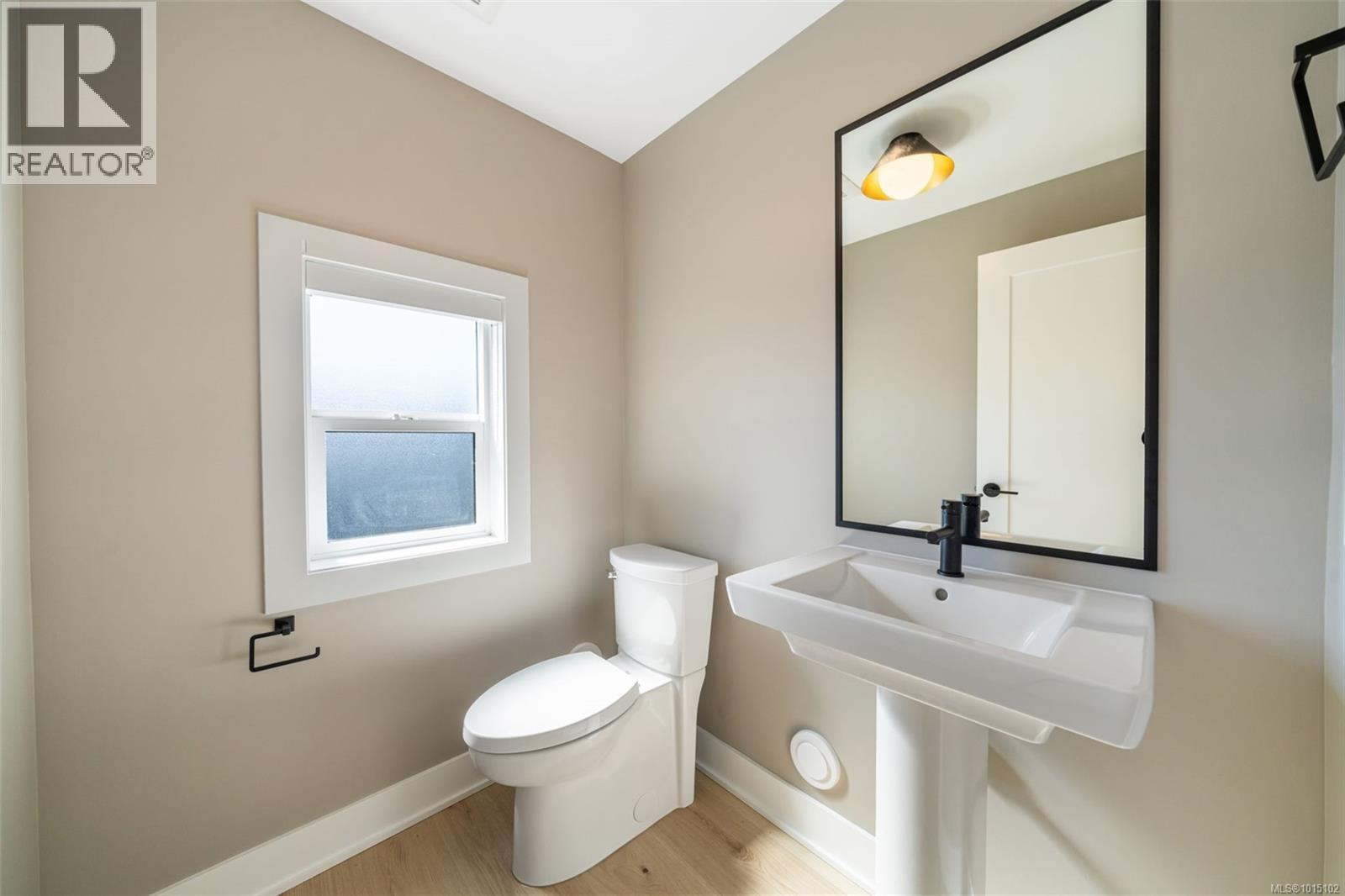 1433 Dolomite Ridge, Langford