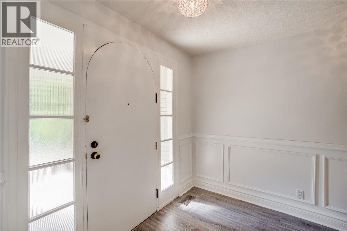 821 Gordon Street - 8