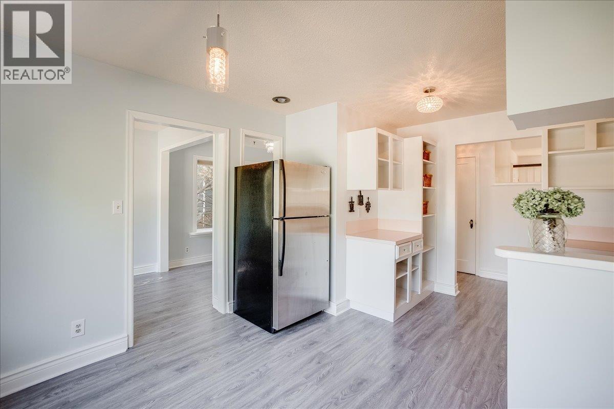 821 Gordon Street - 26