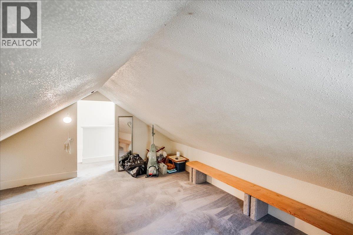 821 Gordon Street - 35