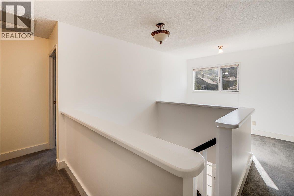 821 Gordon Street - 32