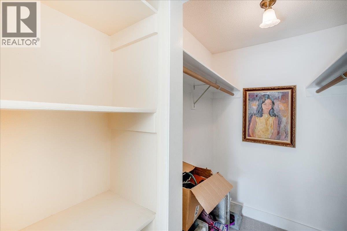 821 Gordon Street - 13