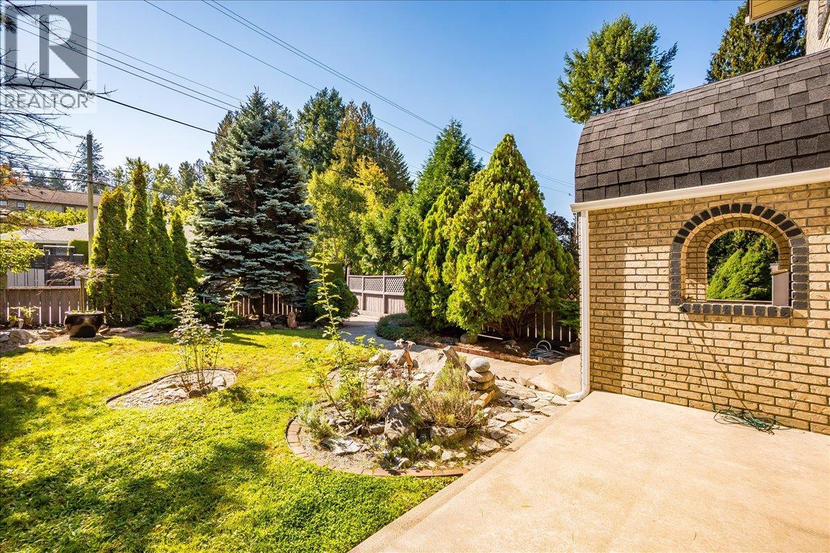 821 Gordon Street - 4