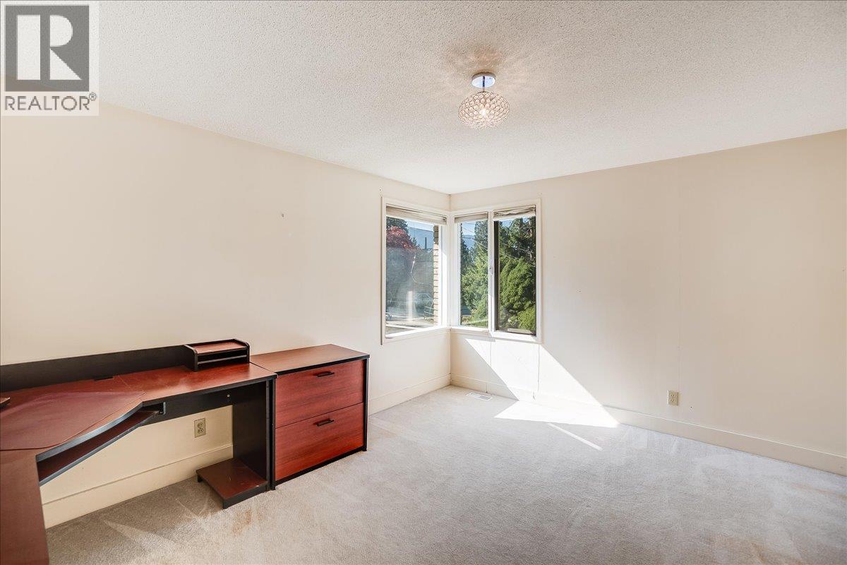 821 Gordon Street - 11