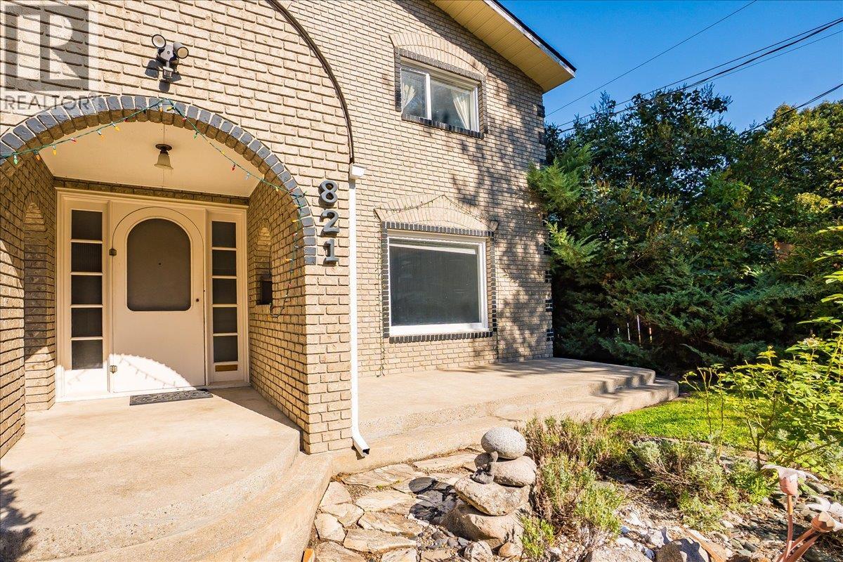 821 Gordon Street - 67