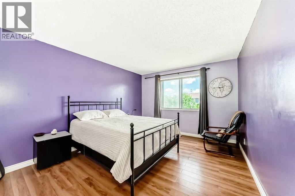 Single Family House for Sale in   Street NE Temple Calgary 