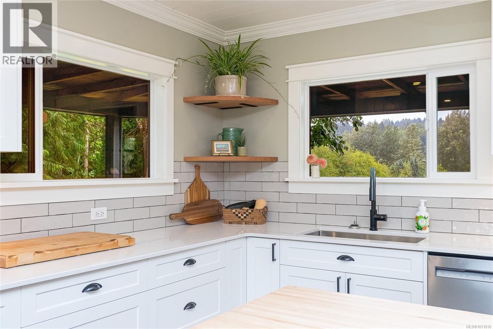 5410 Matson Rd, Ladysmith
