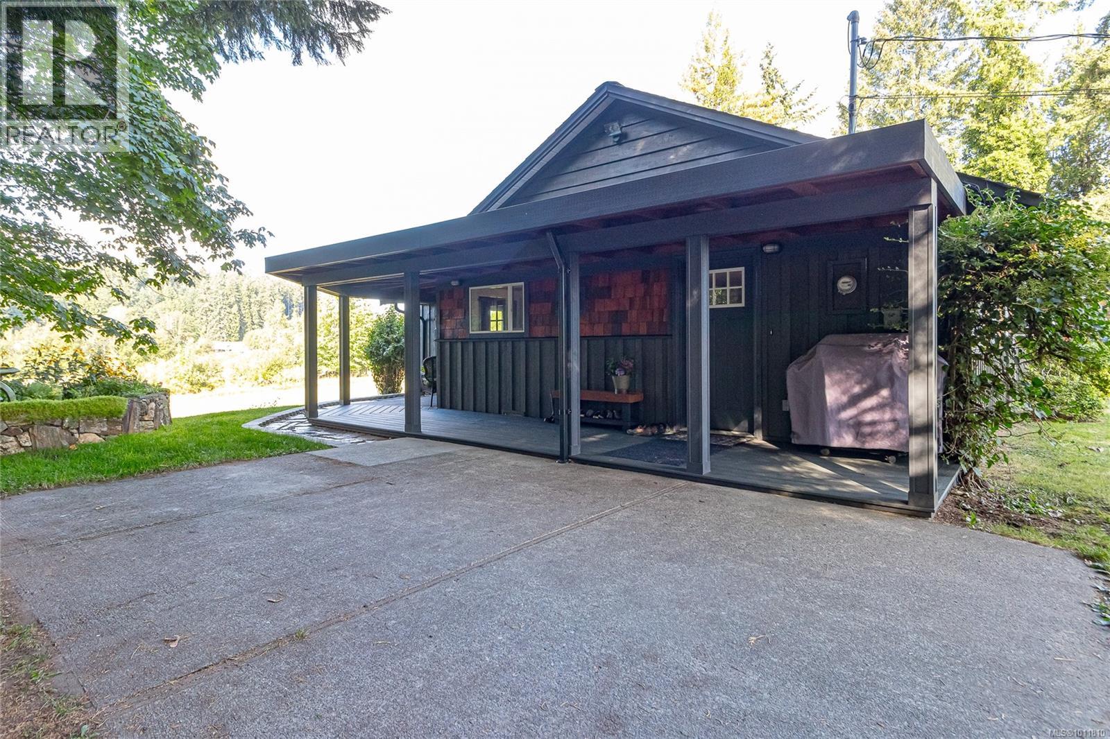 5410 Matson Rd, Ladysmith