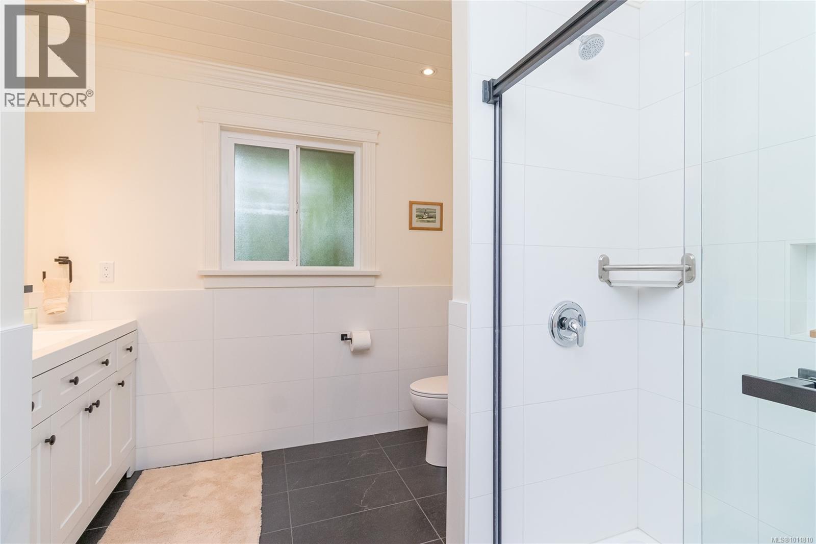 5410 Matson Rd, Ladysmith