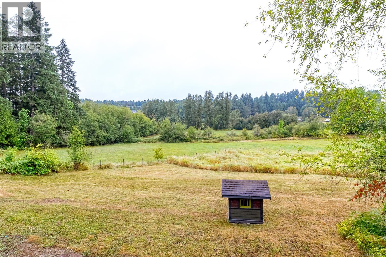 5410 Matson Rd, Ladysmith