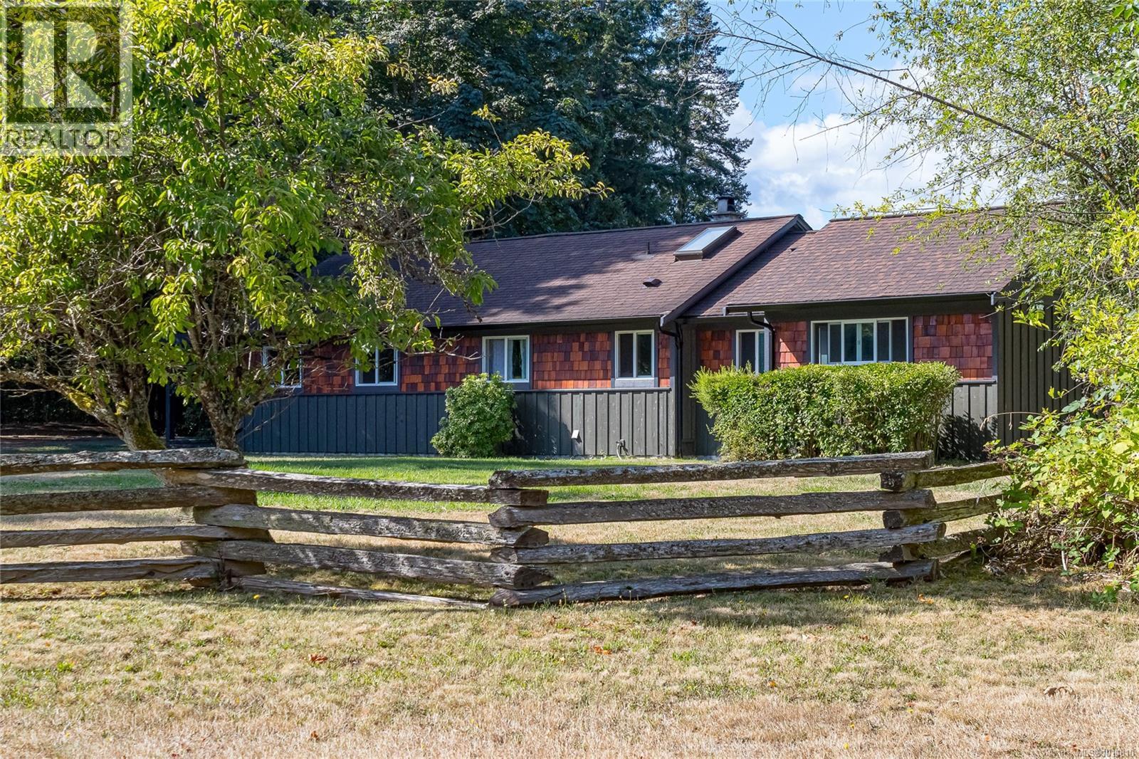 5410 Matson Rd, Ladysmith