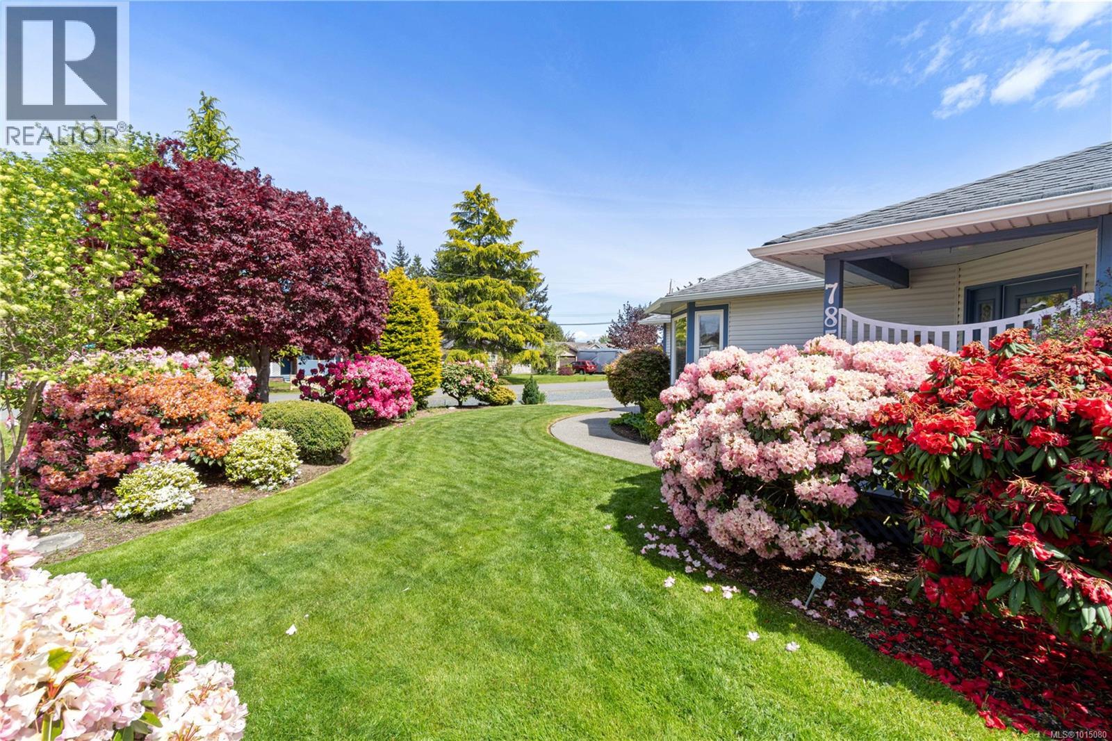 785 Nicolls Dr, Parksville