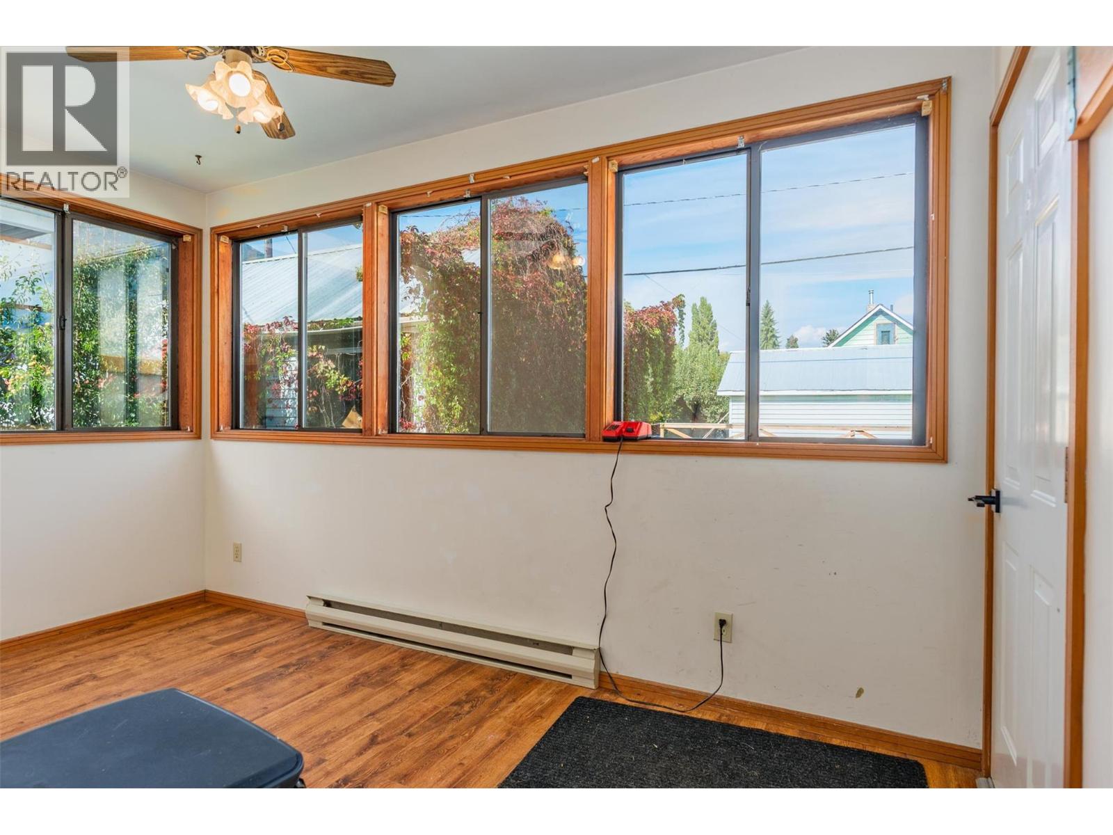 320 RIVER Lane, Kaslo