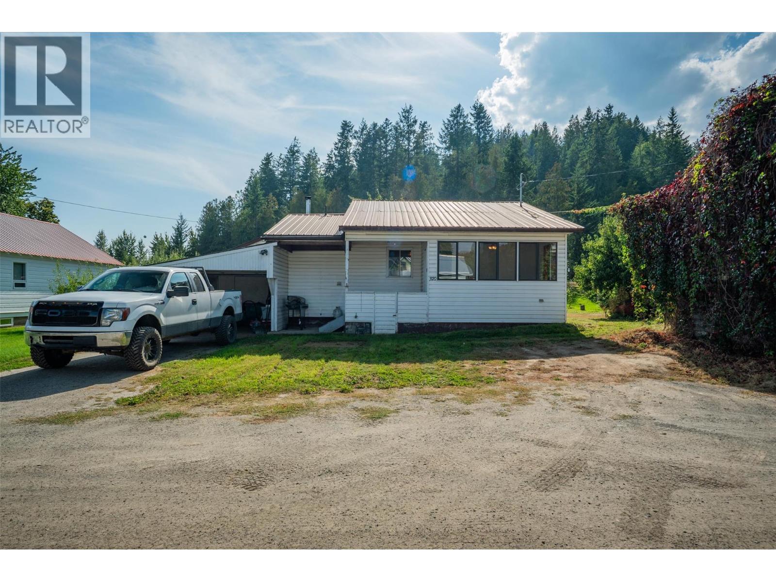 320 RIVER Lane, Kaslo