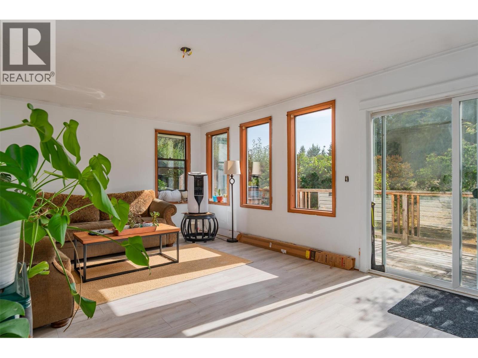 320 RIVER Lane, Kaslo