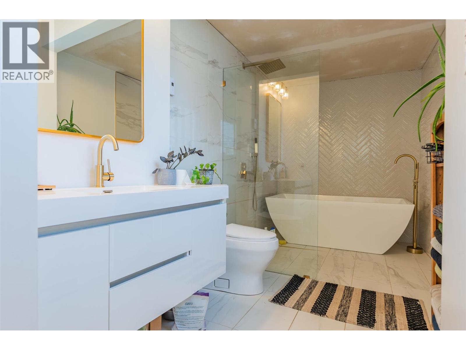 320 RIVER Lane, Kaslo