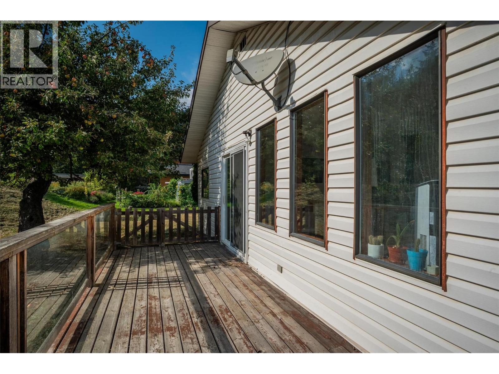 320 RIVER Lane, Kaslo