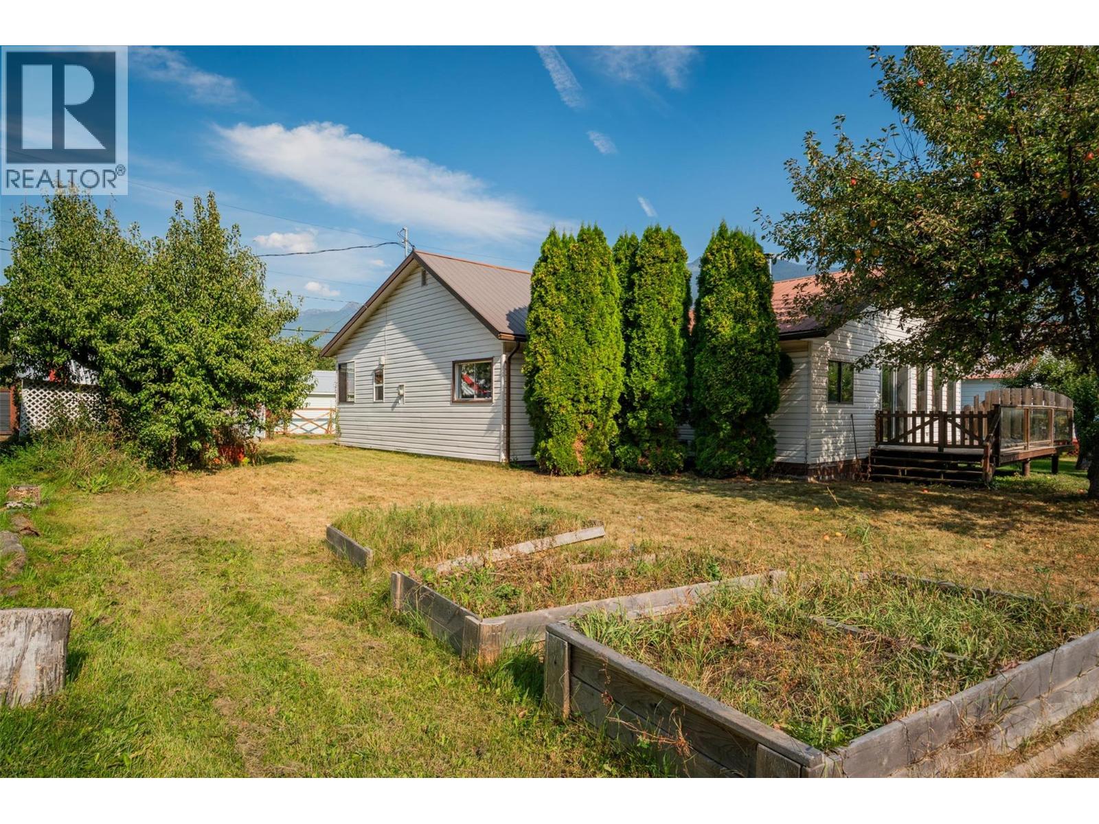 320 RIVER Lane, Kaslo