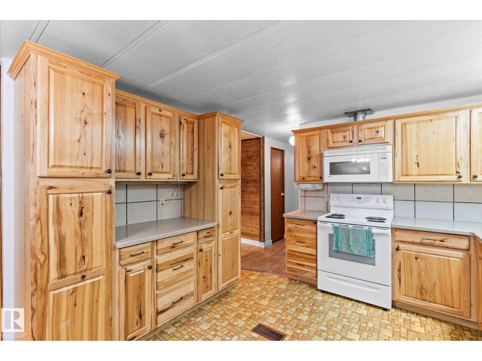 #412 & 411 53303 RGE ROAD 31, Rural Parkland County