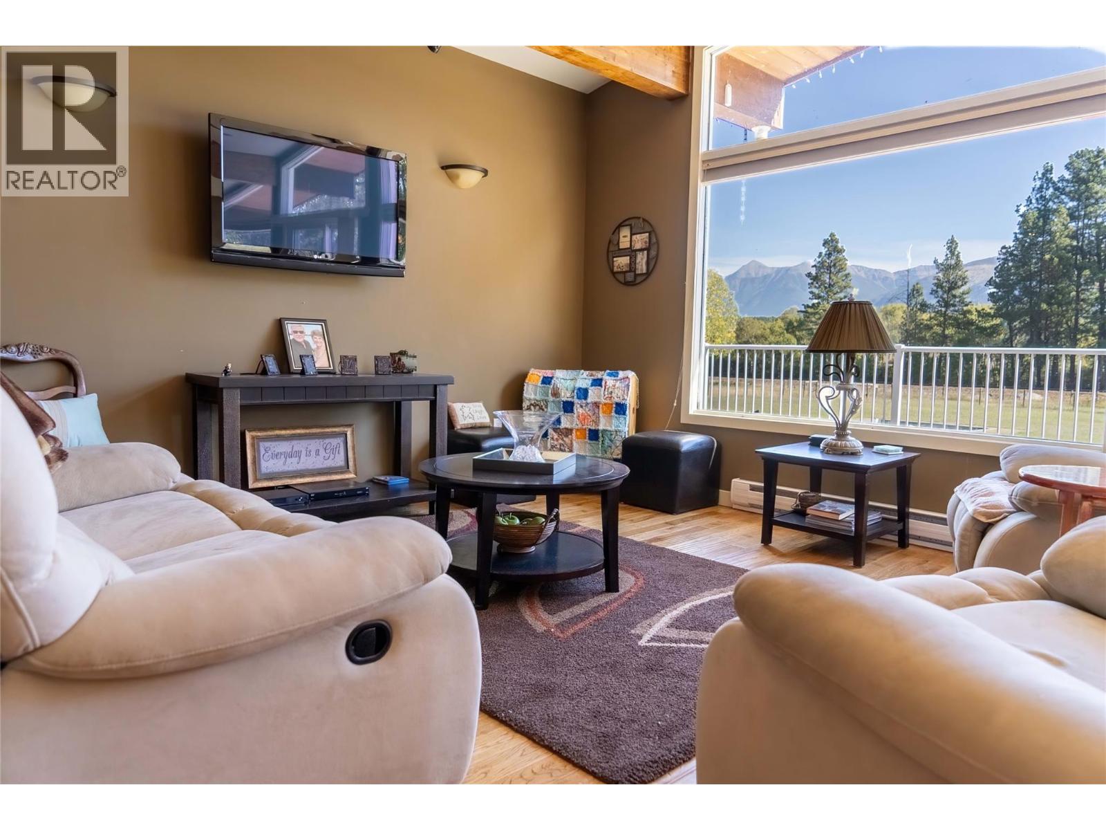 7055 93/95 Highway, Wasa