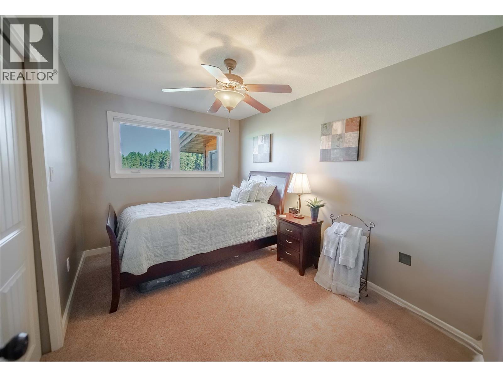 7055 93/95 Highway, Wasa