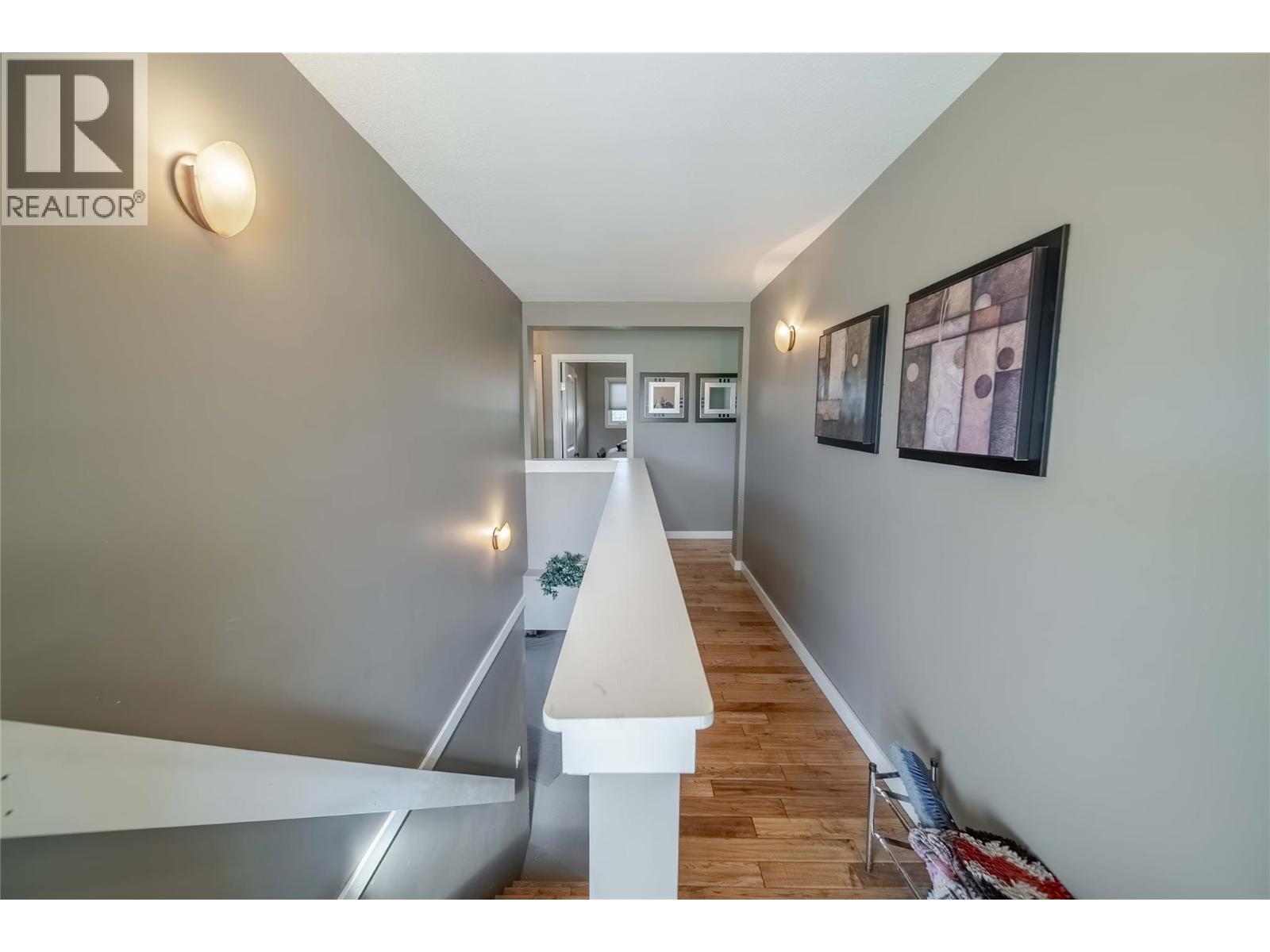 7055 93/95 Highway, Wasa