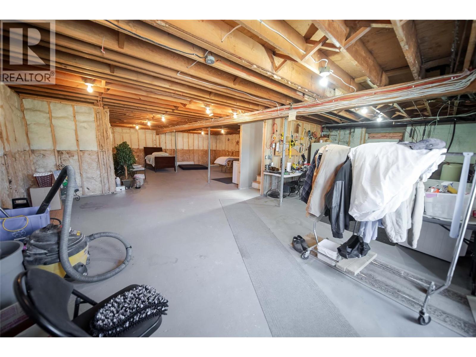 7055 93/95 Highway, Wasa