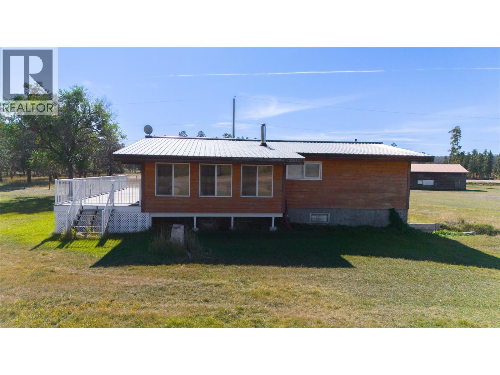 7055 93/95 Highway, Wasa