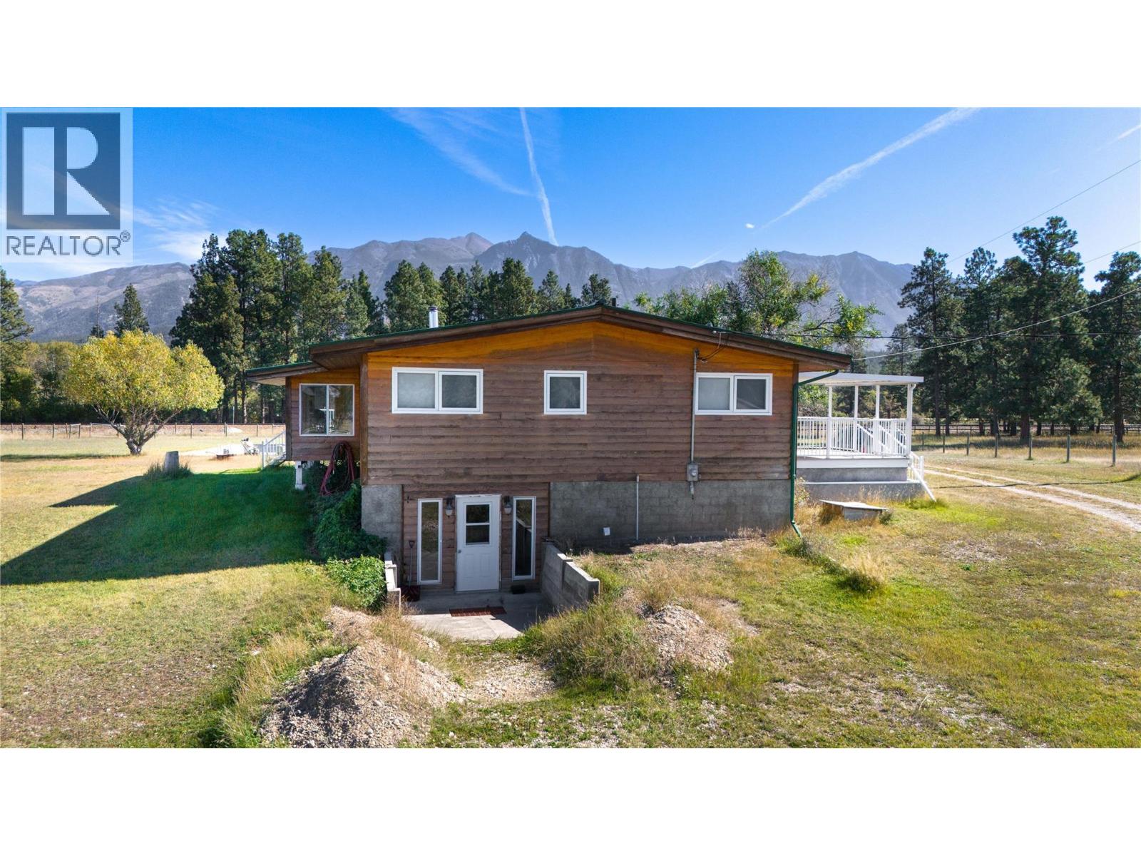 7055 93/95 Highway, Wasa