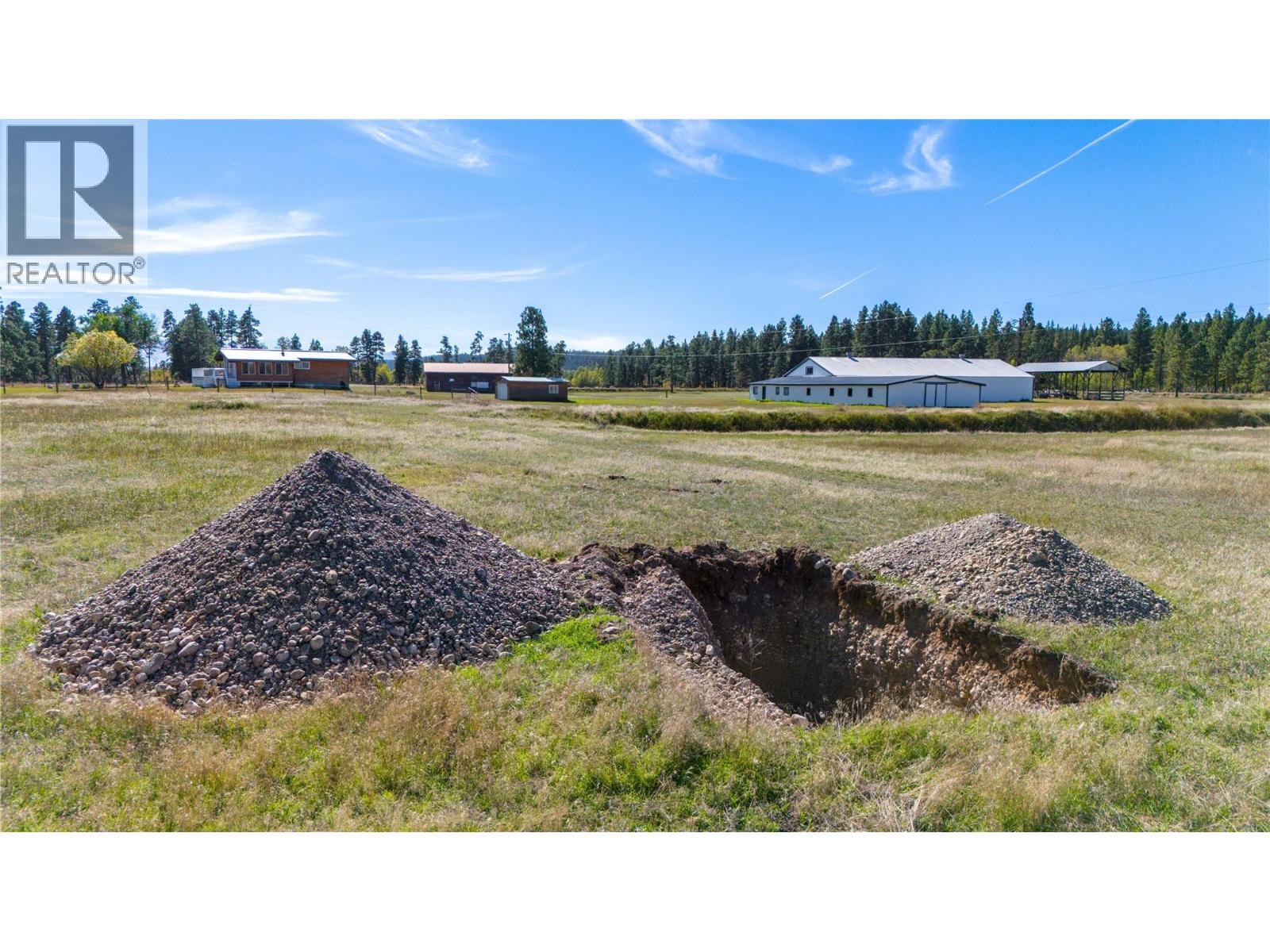 7055 93/95 Highway, Wasa