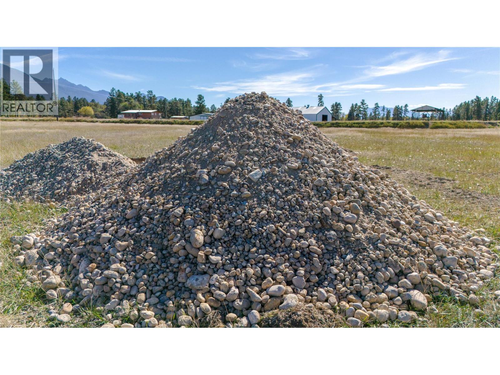 7055 93/95 Highway, Wasa