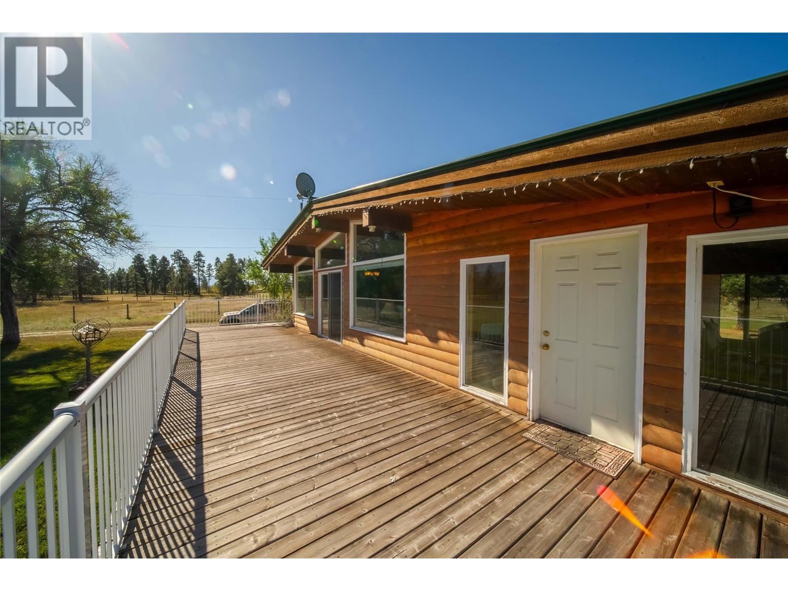 7055 93/95 Highway, Wasa
