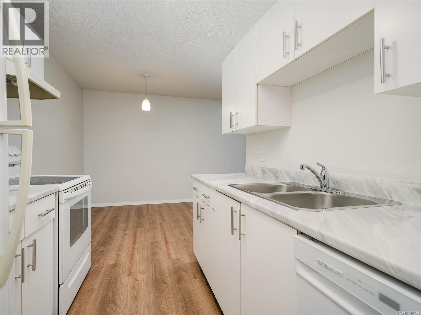 204 2520 Wark Street, Victoria
