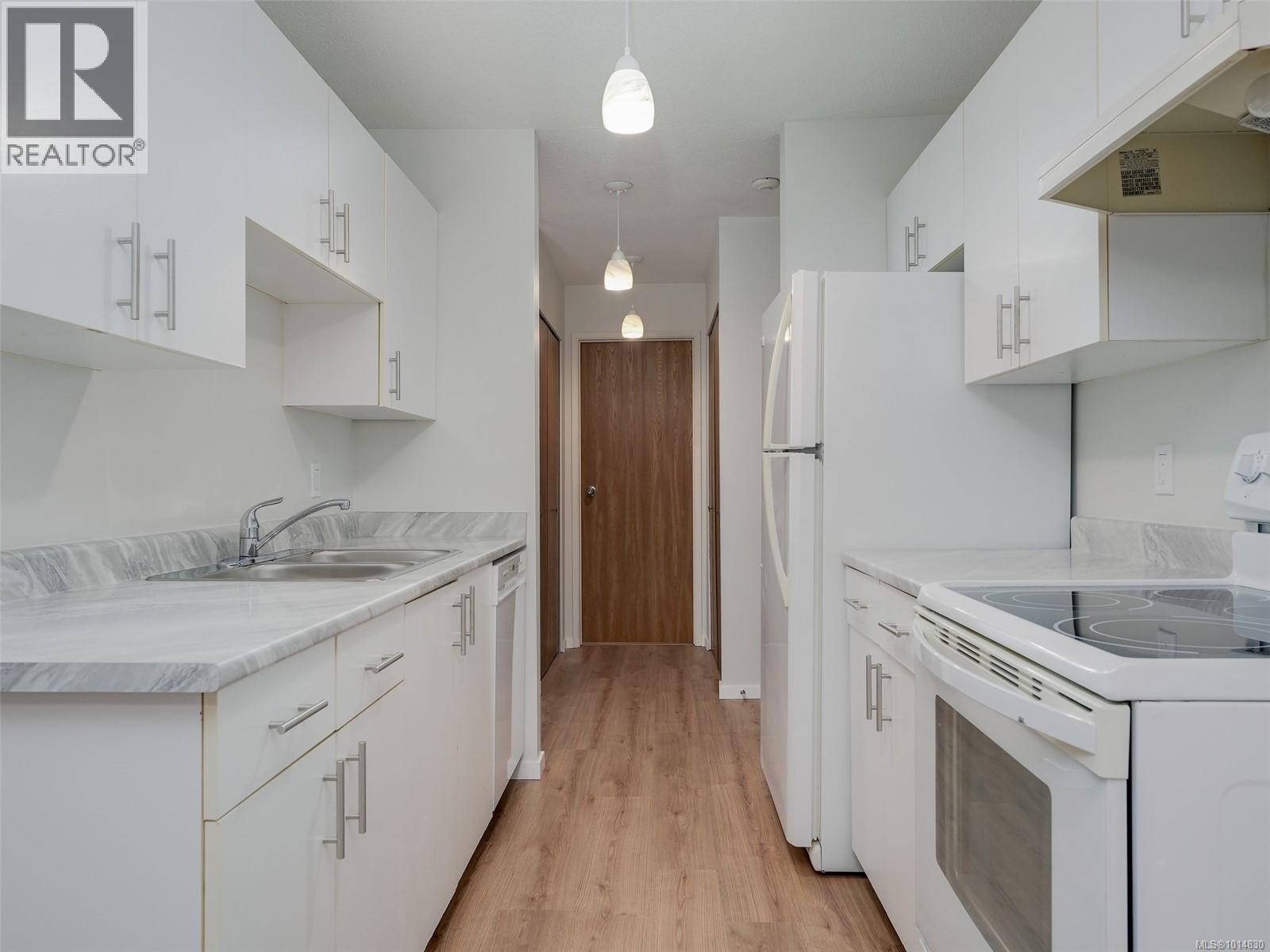204 2520 Wark Street, Victoria