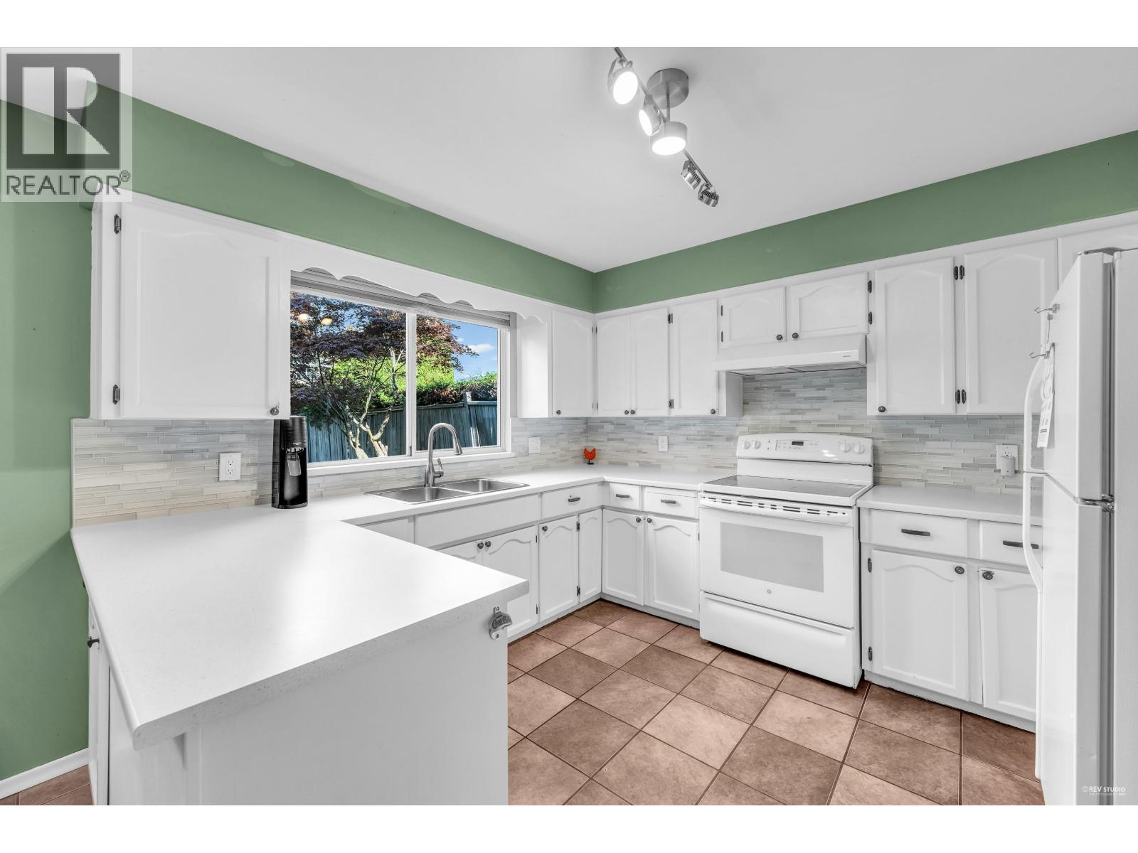 5319 WESTMINSTER Avenue, Delta