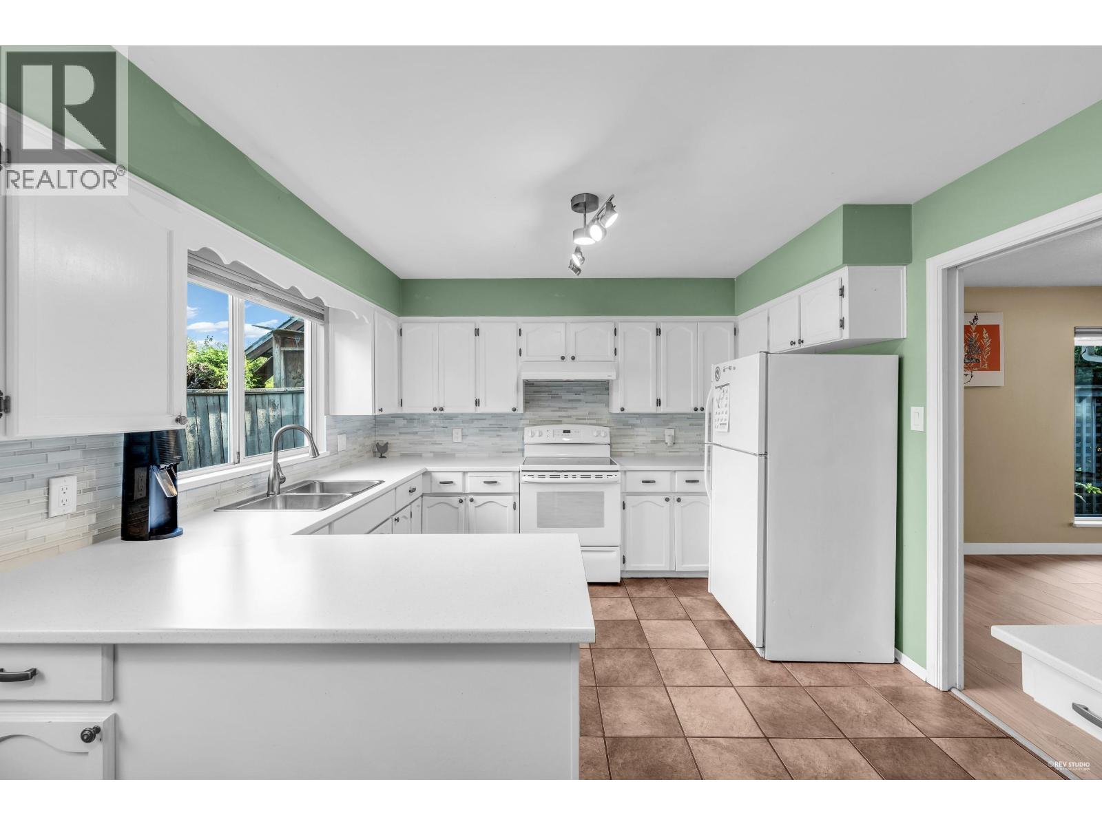 5319 WESTMINSTER Avenue, Delta